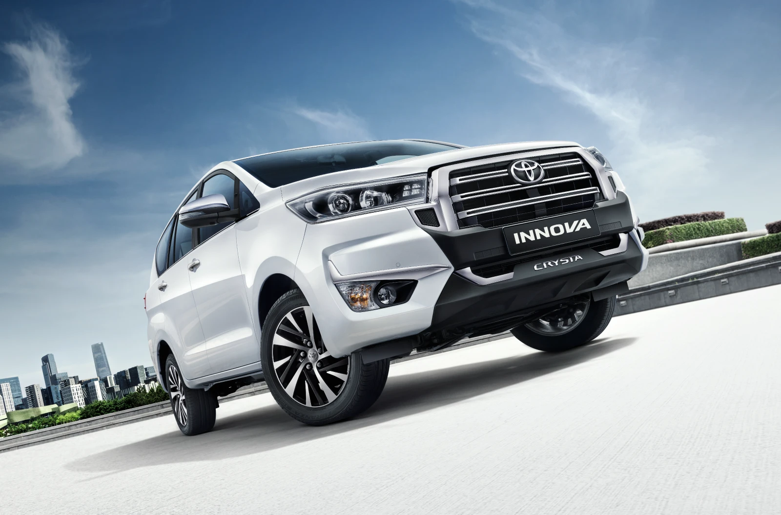 Innova Crysta in an urban plaza
