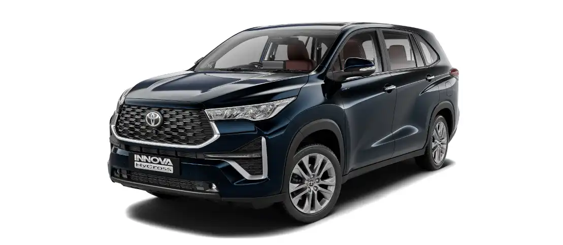 Toyota Innova Hycross in Blackish Ageha Glass Flake