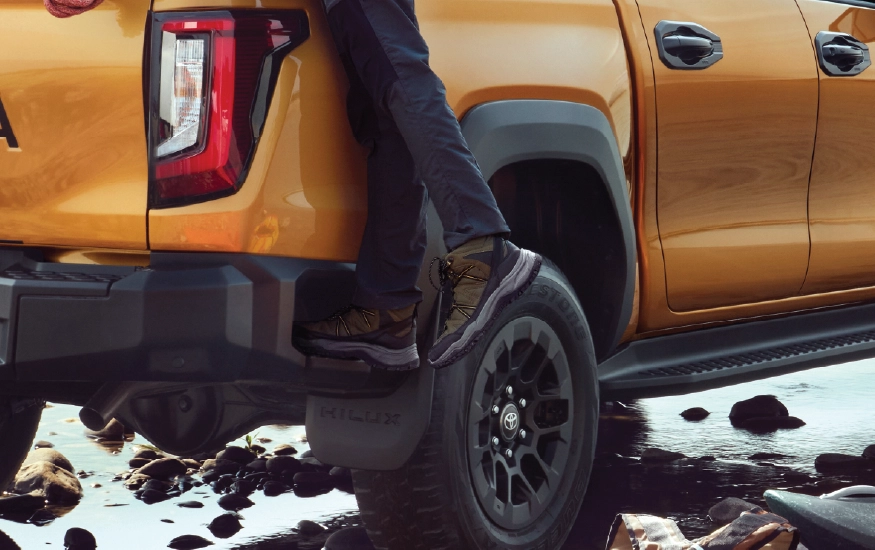 Toyota Hilux exterior: Integrated Rear Bed Step