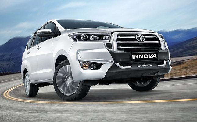 Toyota Innova Crysta gallery image 1