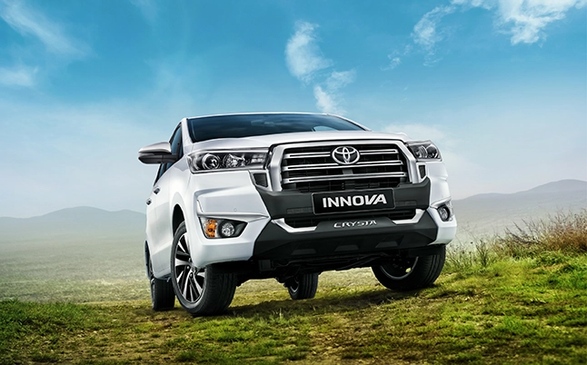 Toyota Innova Crysta gallery image 2