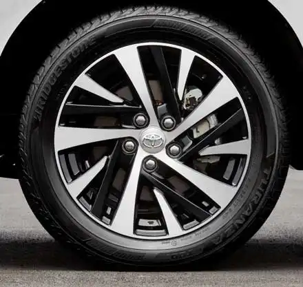 Toyota Innova Crysta: Enticing Diamond-cut Alloys