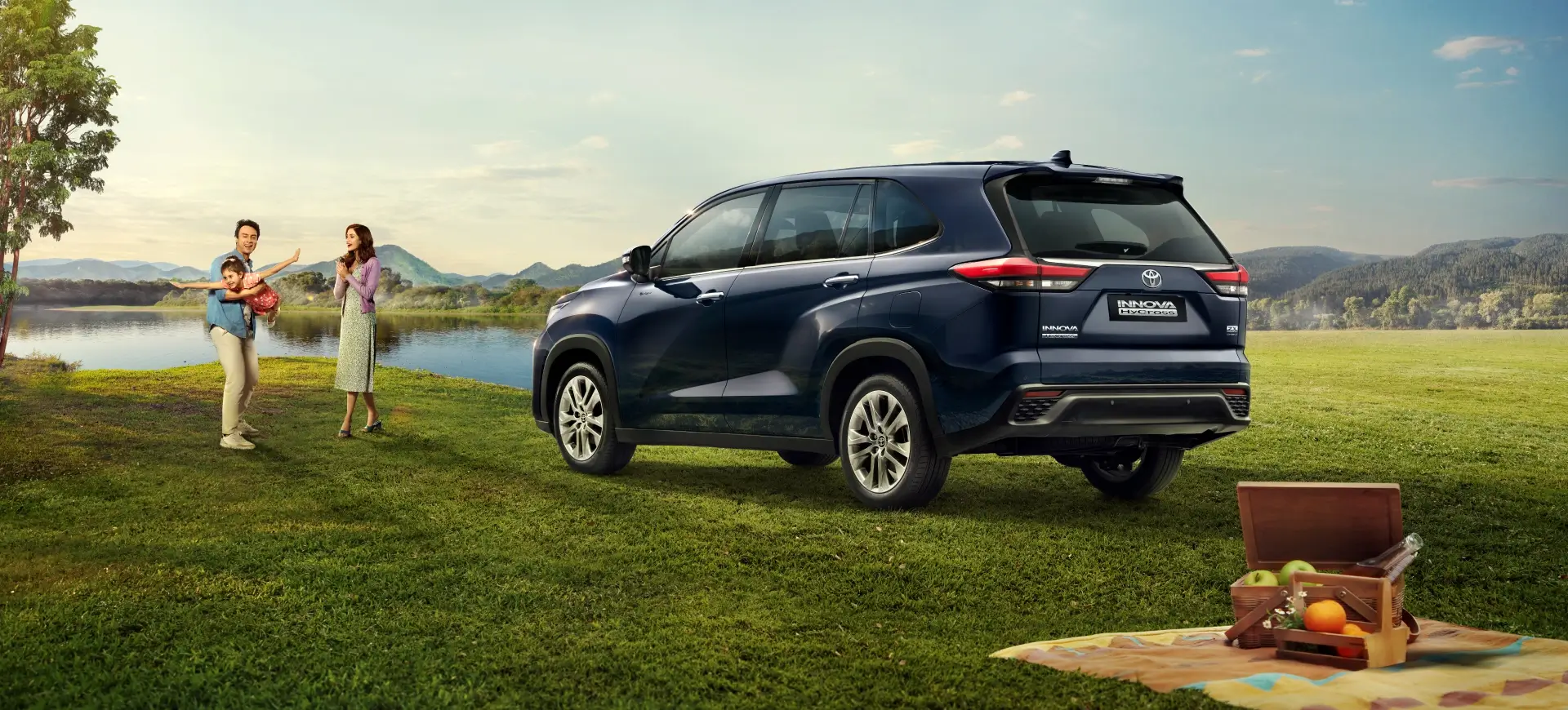 Official Toyota Bharat gallery image 1 for Innova Hycross