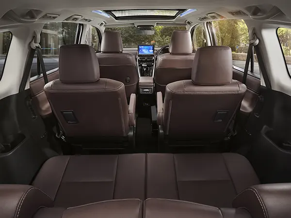 Toyota Innova Hycross: Spacious Cabin Space