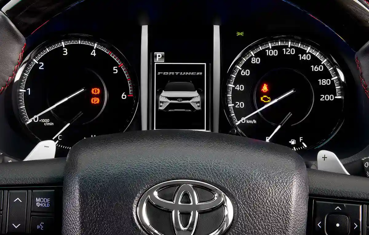 Toyota Legender interior: Black Dial with White Illumination Bars