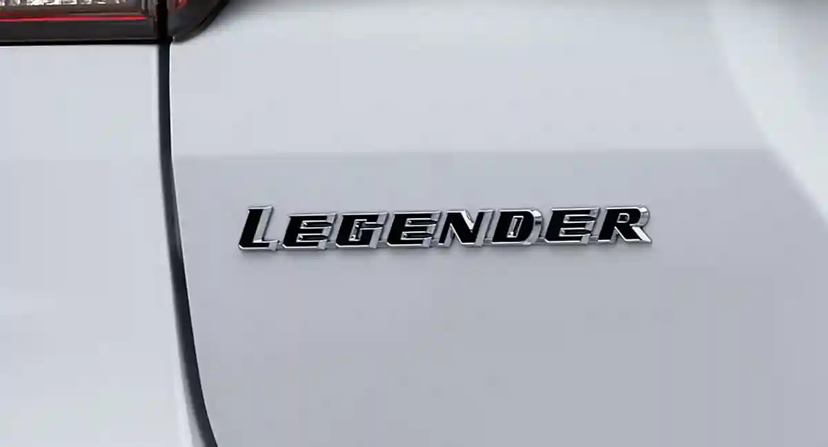 Toyota Legender exterior: Legender Badge